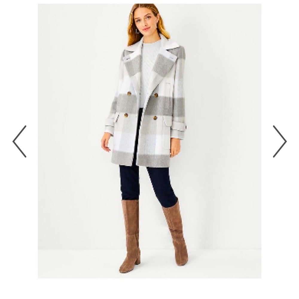 Gorgeous Wool Like New Ann Taylor Peacoat!